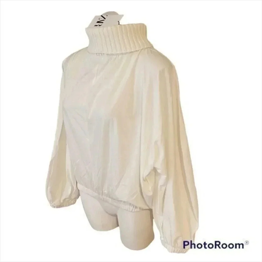 Zara contrast top.High neck